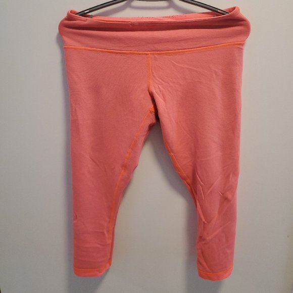 Lululemon stretch reversible 3/4 pants - Picture 1 of 1
